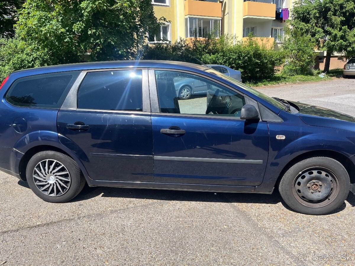 Predám Ford Focus z roku 2005. - 4