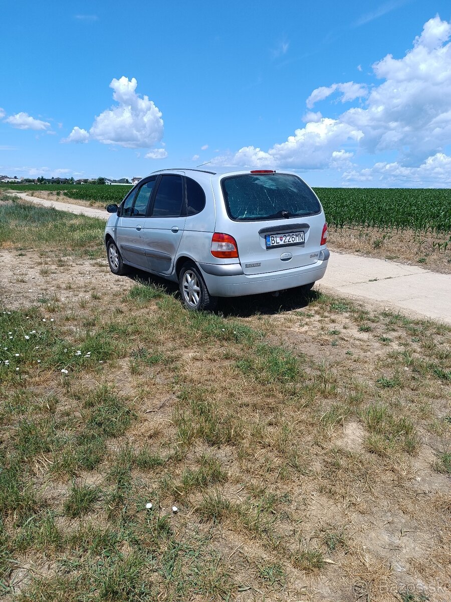 Predám Renault Scenik 1,6 r.2003 - 4