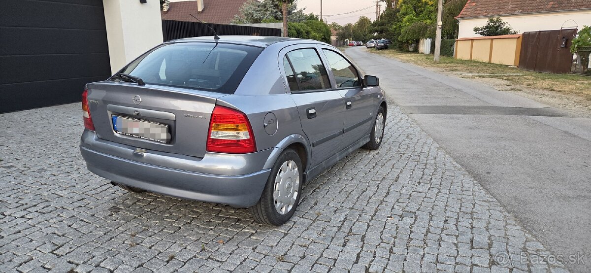 Opel astra - 4