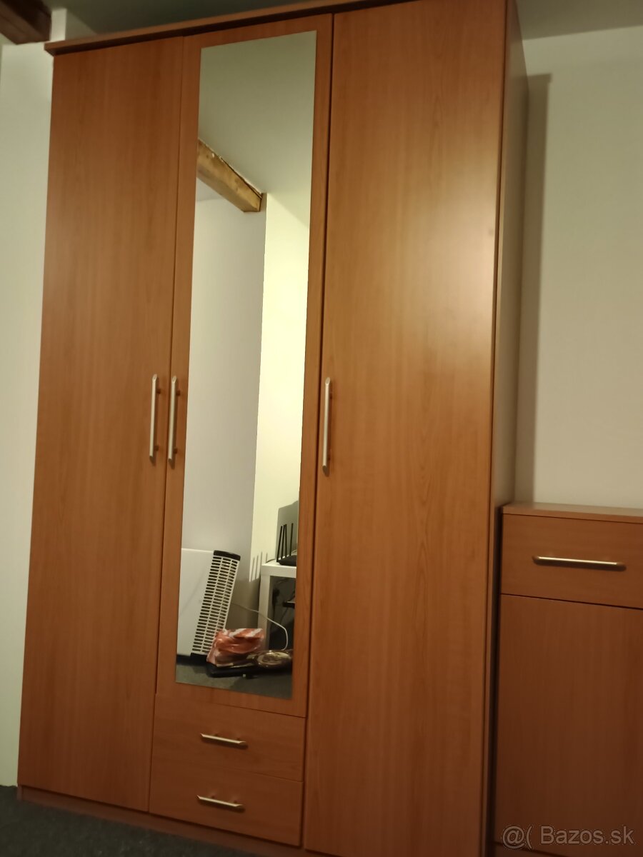 Skriňa, komoda, stôl - 4