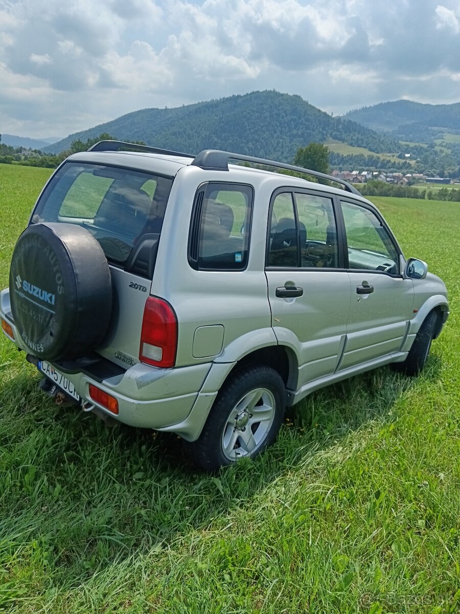 Suzuki Grand Vitara. - 4