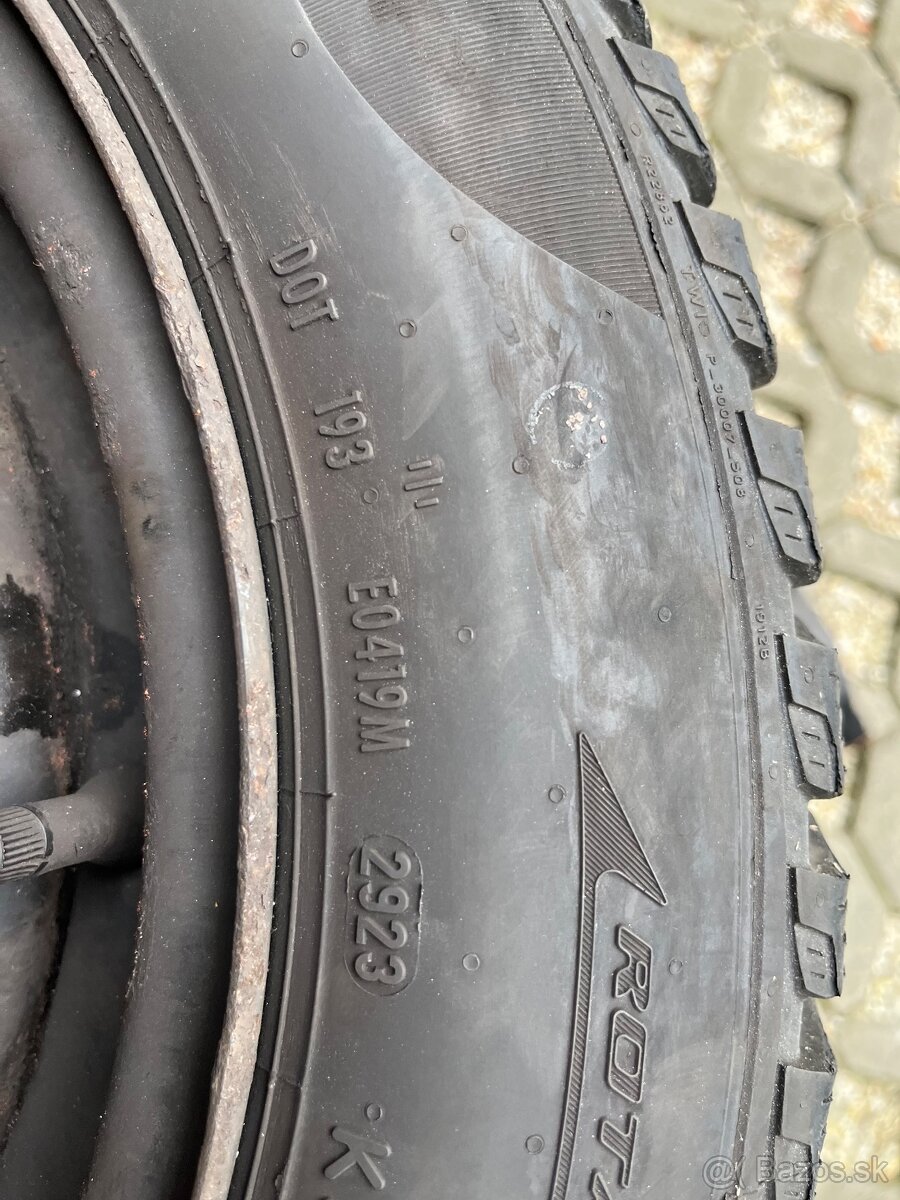 Pirelli Winter Cinturato 185/60 R15 + disky - 4