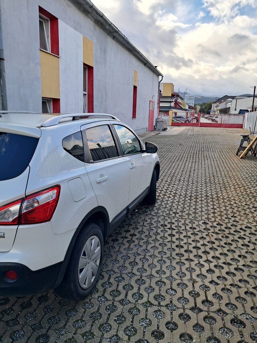 Nissan QASHQAI - 4