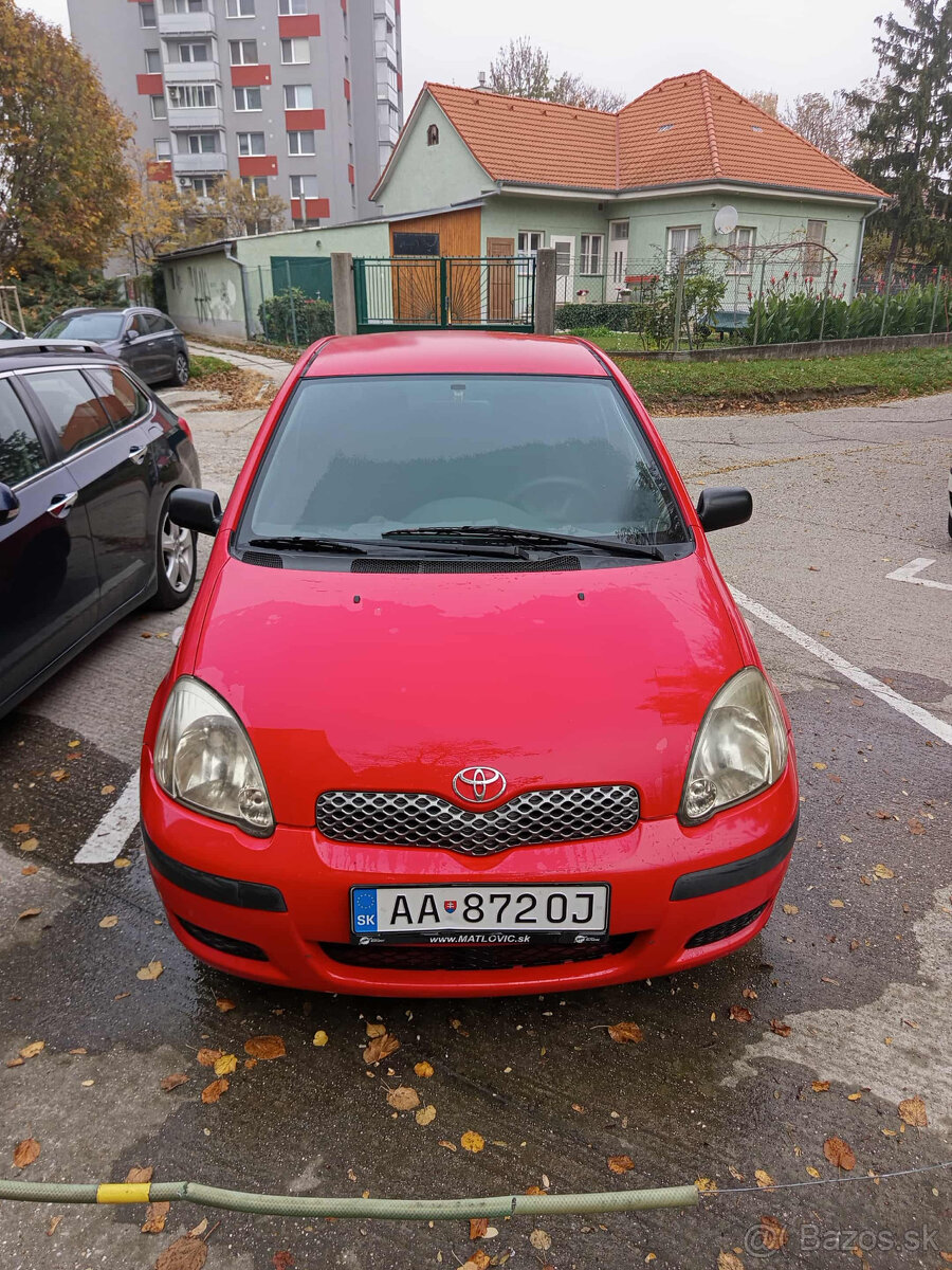Toyota Yaris 2004 - 4