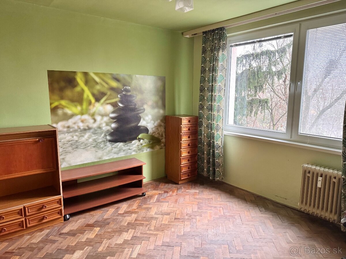 Predaj - útulný 1-izbový byt vo výbornej lokalite – N. Zámky - 4