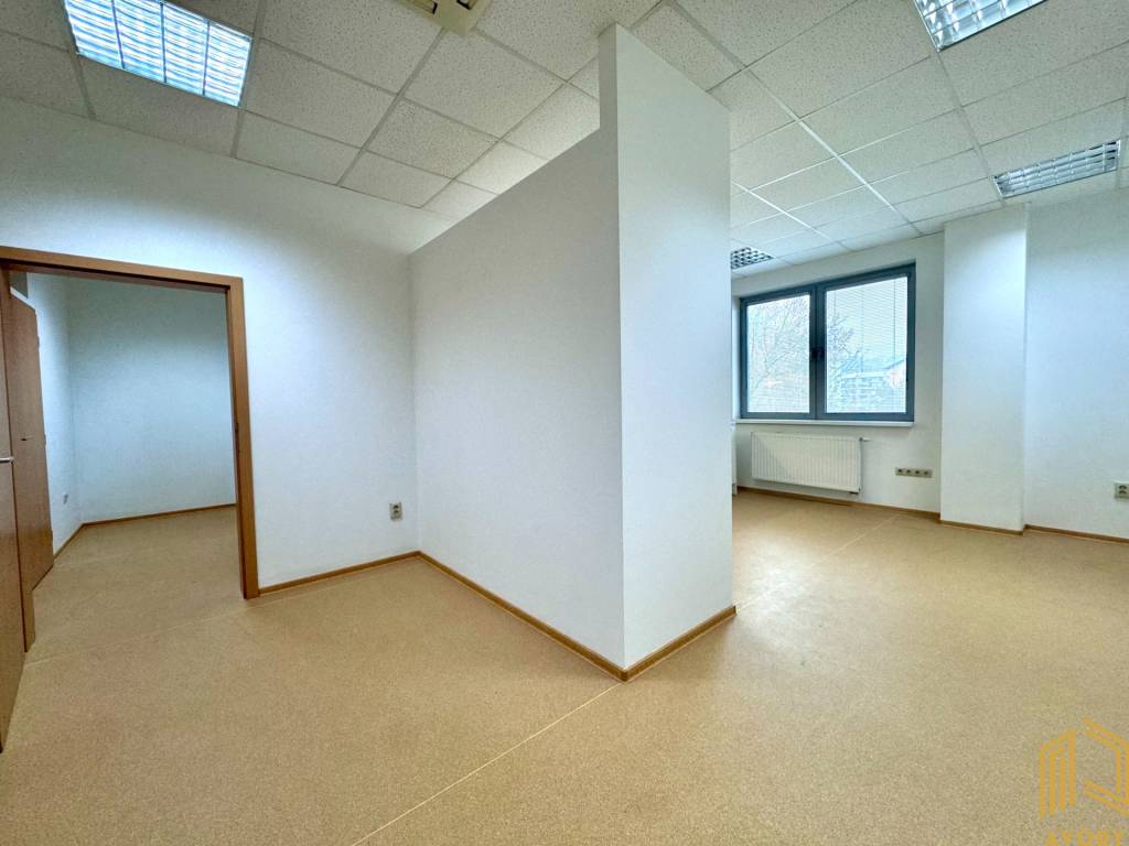 NA PRENÁJOM PRIESTORY PRE AMBULANCIU LEKÁRA, SENICA - 4