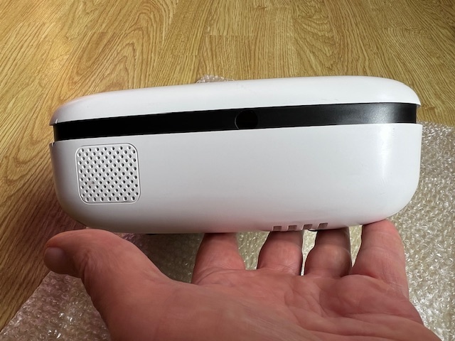 Biely LCD projektor RD-852 pre domáce kino - 4