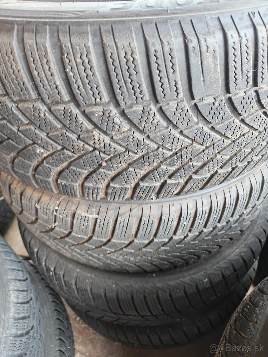 235/50r19 - 4