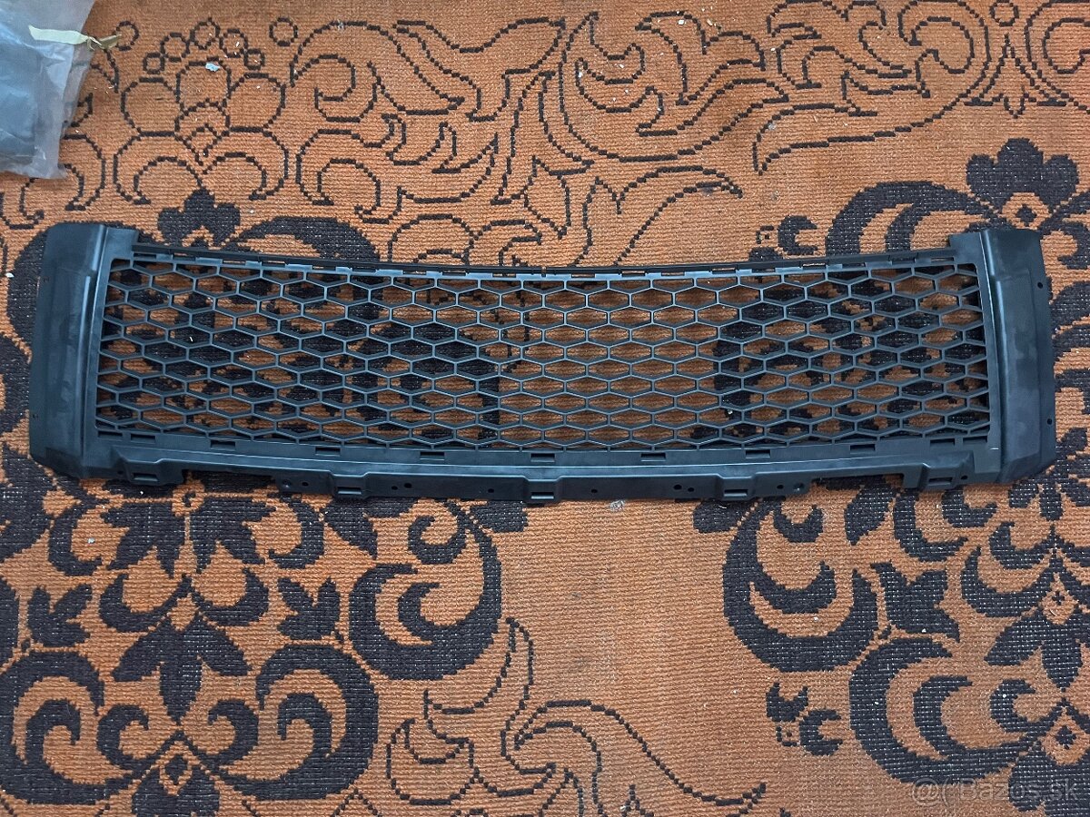 Land Rover Freelander 2 (359) Mriežka LR003295 - 4