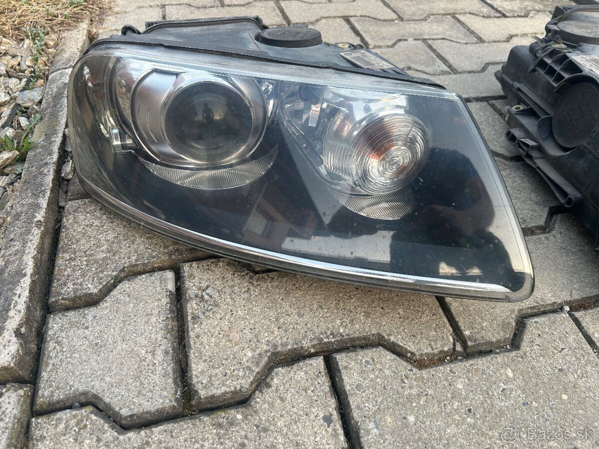 Svetlá Volkswagen Touareg 7L - 4