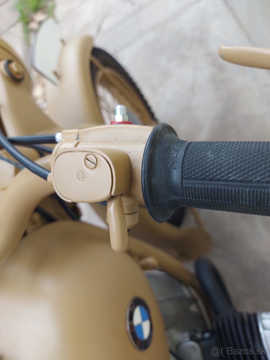 Motocykel BMW R71 - 4