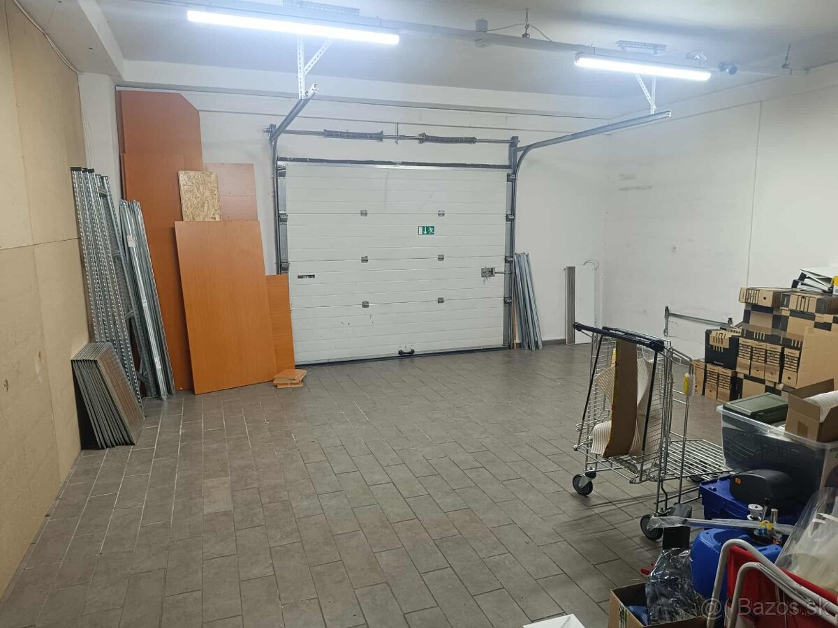 Na prenájom obchodný priestor 200 m2 Banská Bystrica - 4