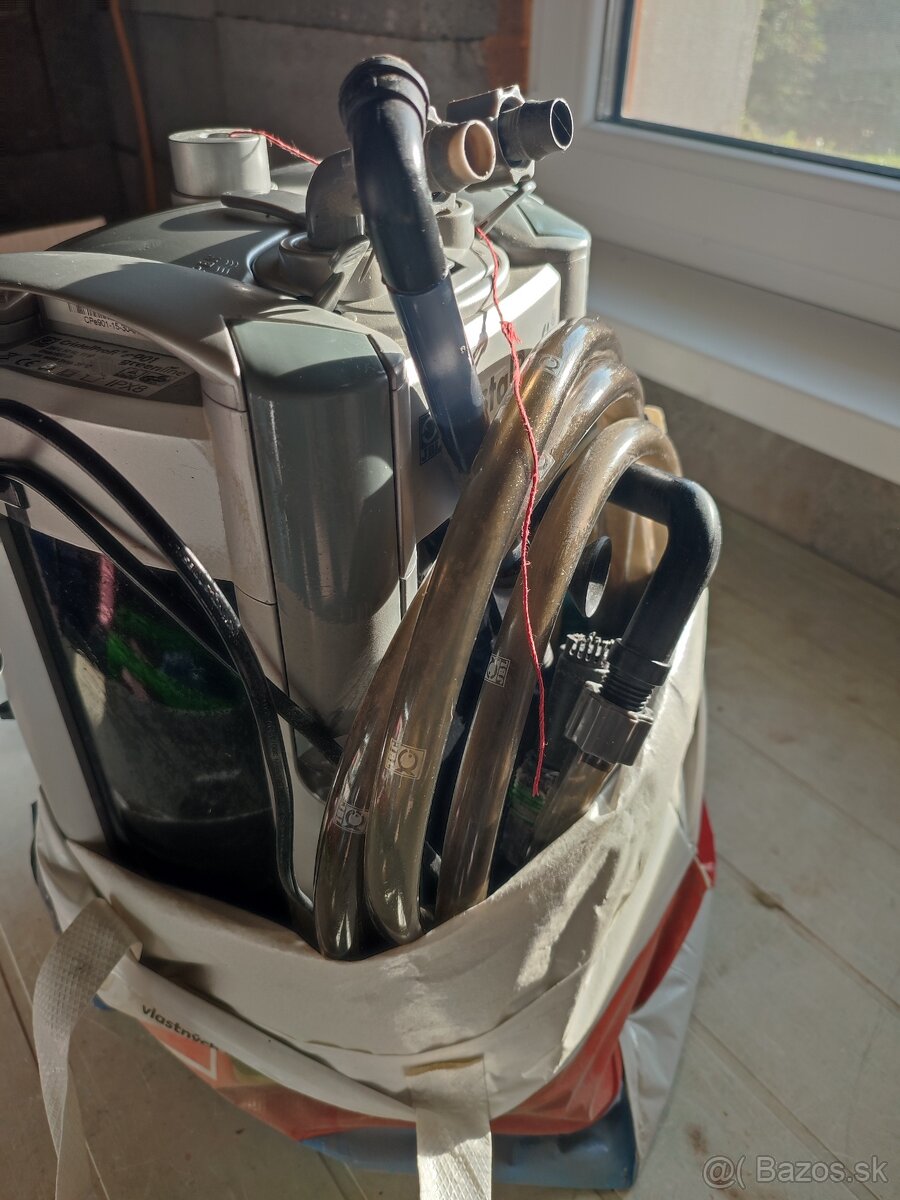 Rušenie akvária - 4