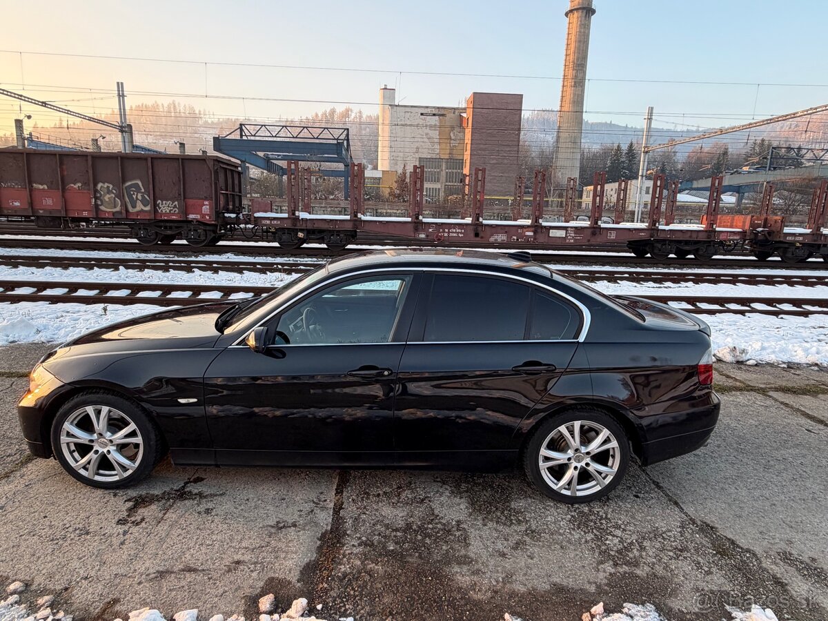 BMW 330i e90 2006 - 4