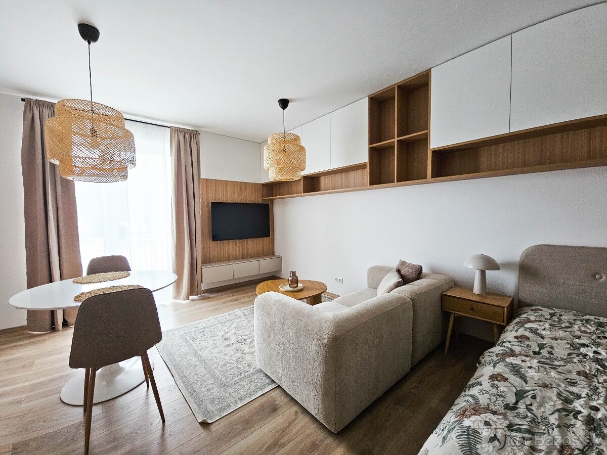 Exkluzívny 1+kk + balkón + parkovanie - 4