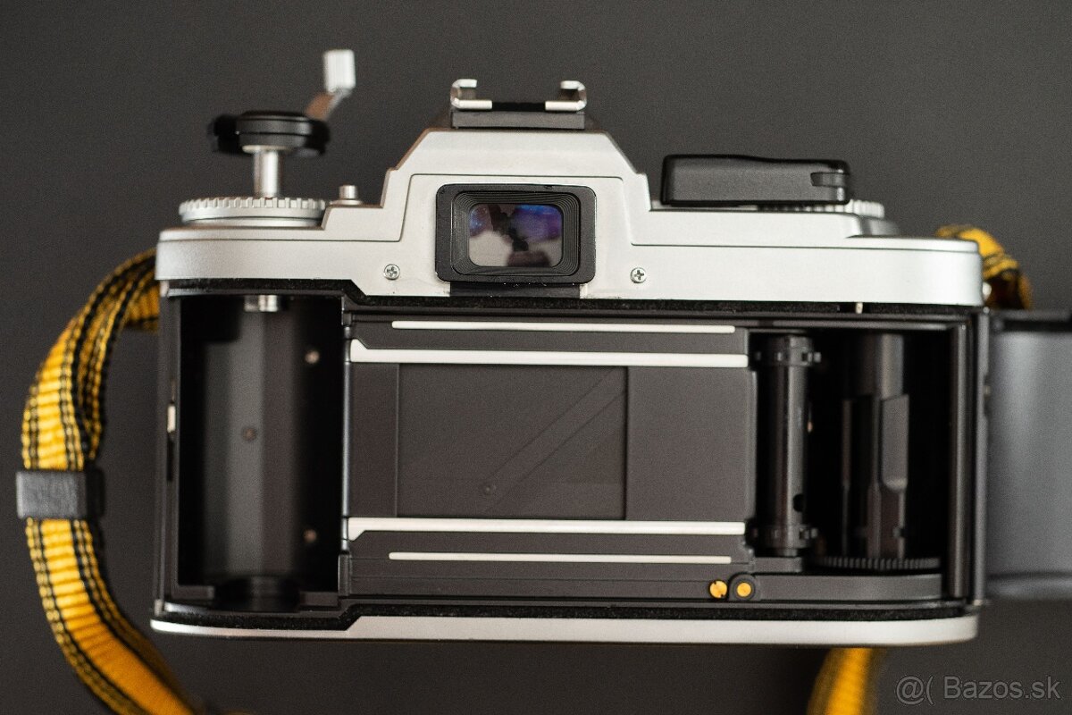 Nikon FG + Nikon Series E 35/2.5 - 4