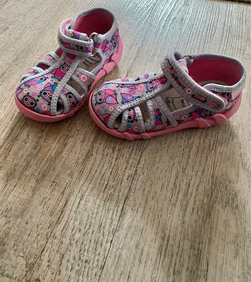 👟 Dievčenské sandále / prezúvky | veľ. 23 - 4