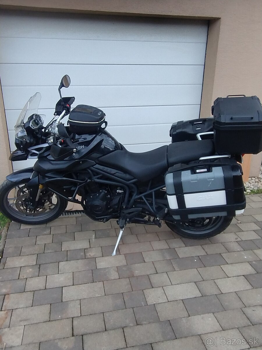 Triumph tiger 800 - 4