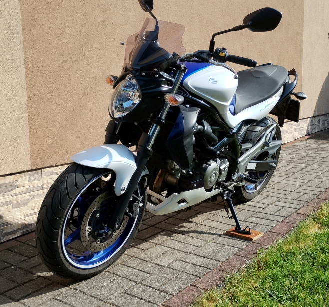 Suzuki SFV 650 Gladius - 4