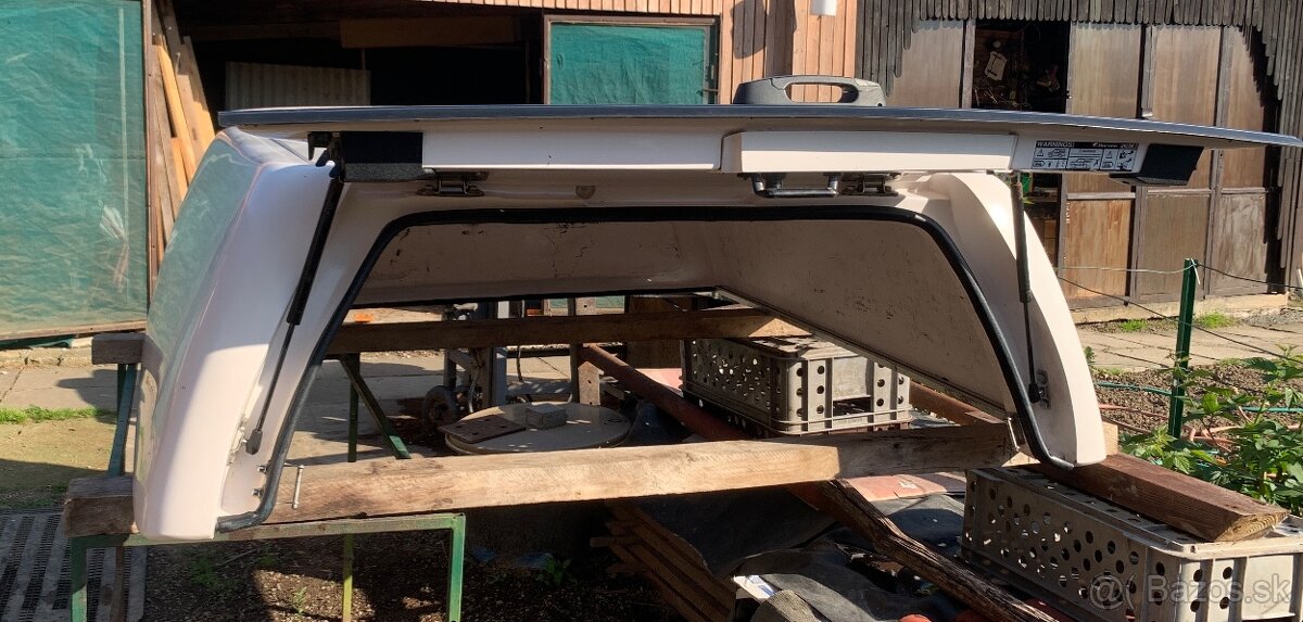 Toyota Hilux hardtop 16-