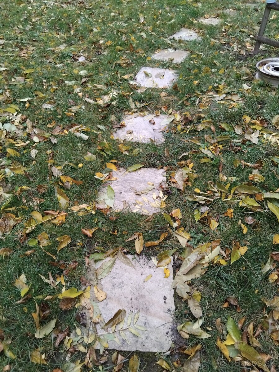 Vonkajšia betónová dlažba 40x40 cm – 25 kusov Predám pevné - 4