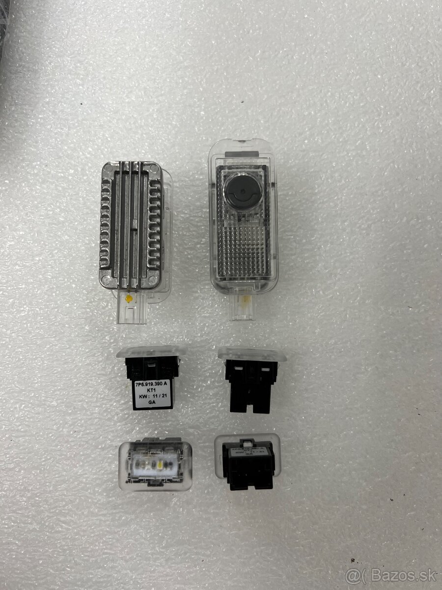 Škoda Superb 3 podsvietené kľučky svietiace logo pod dvere - 4