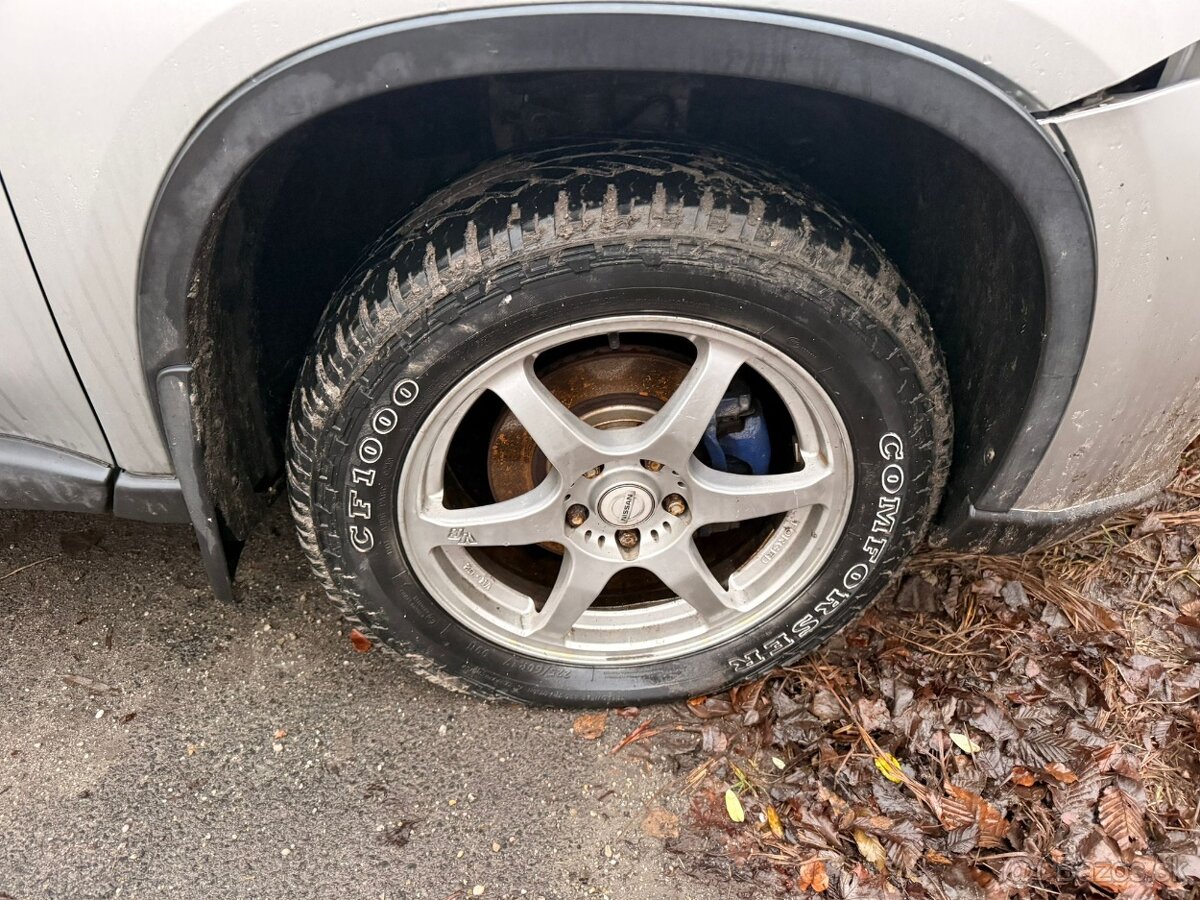 Predám havarovaný Nissan Xtrail - 4