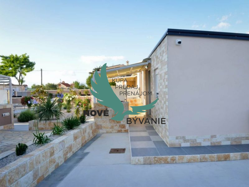 Chorvátsko Top ponuka apartmán s tromi štúdio apartmánmi a b - 4