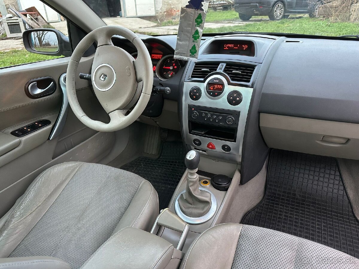 Predám Renault megan 2 Cabrio - 4