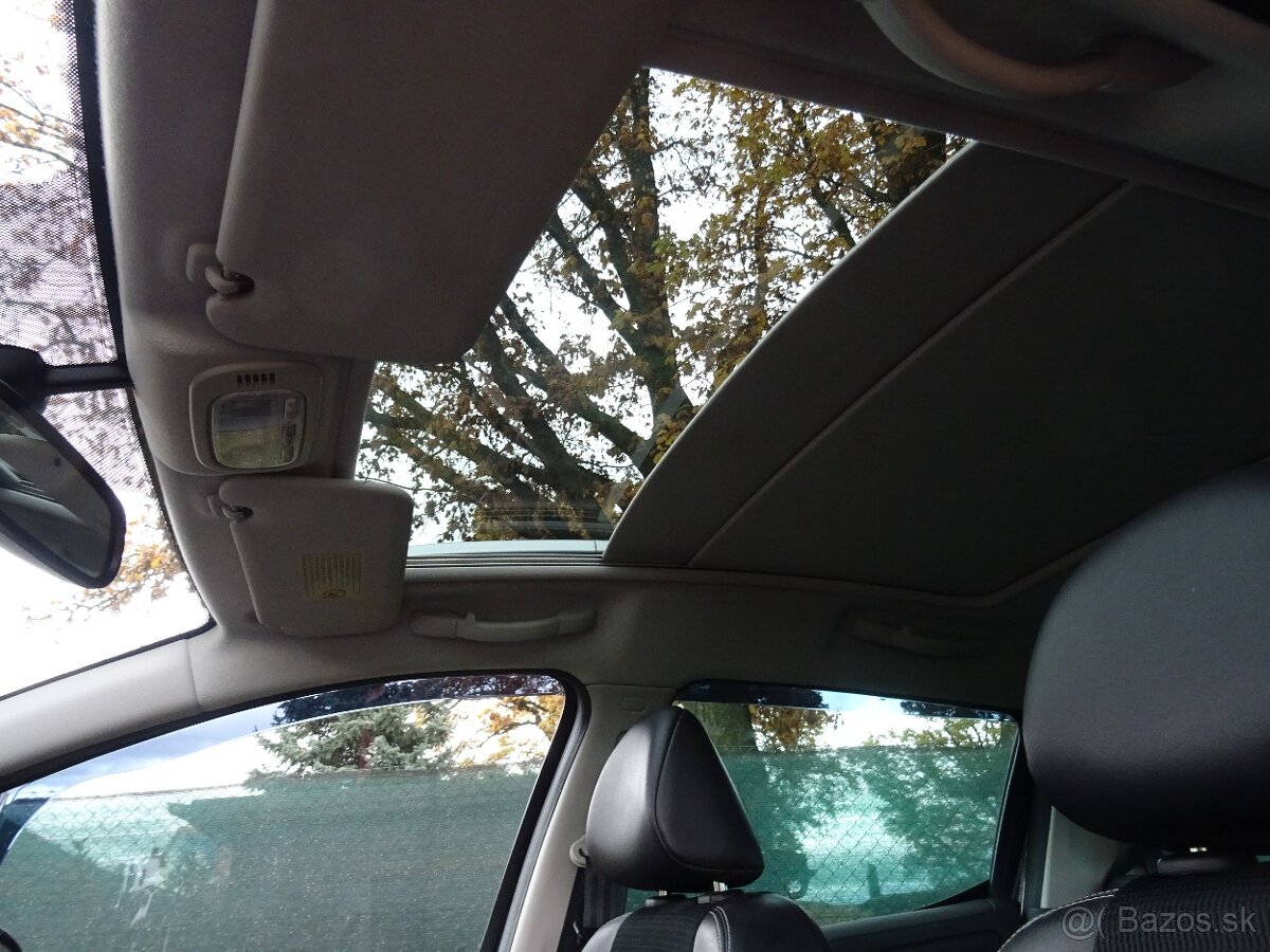 Peugeot 207 SW 1,6i 88kW Automat, Rezervováno - 4