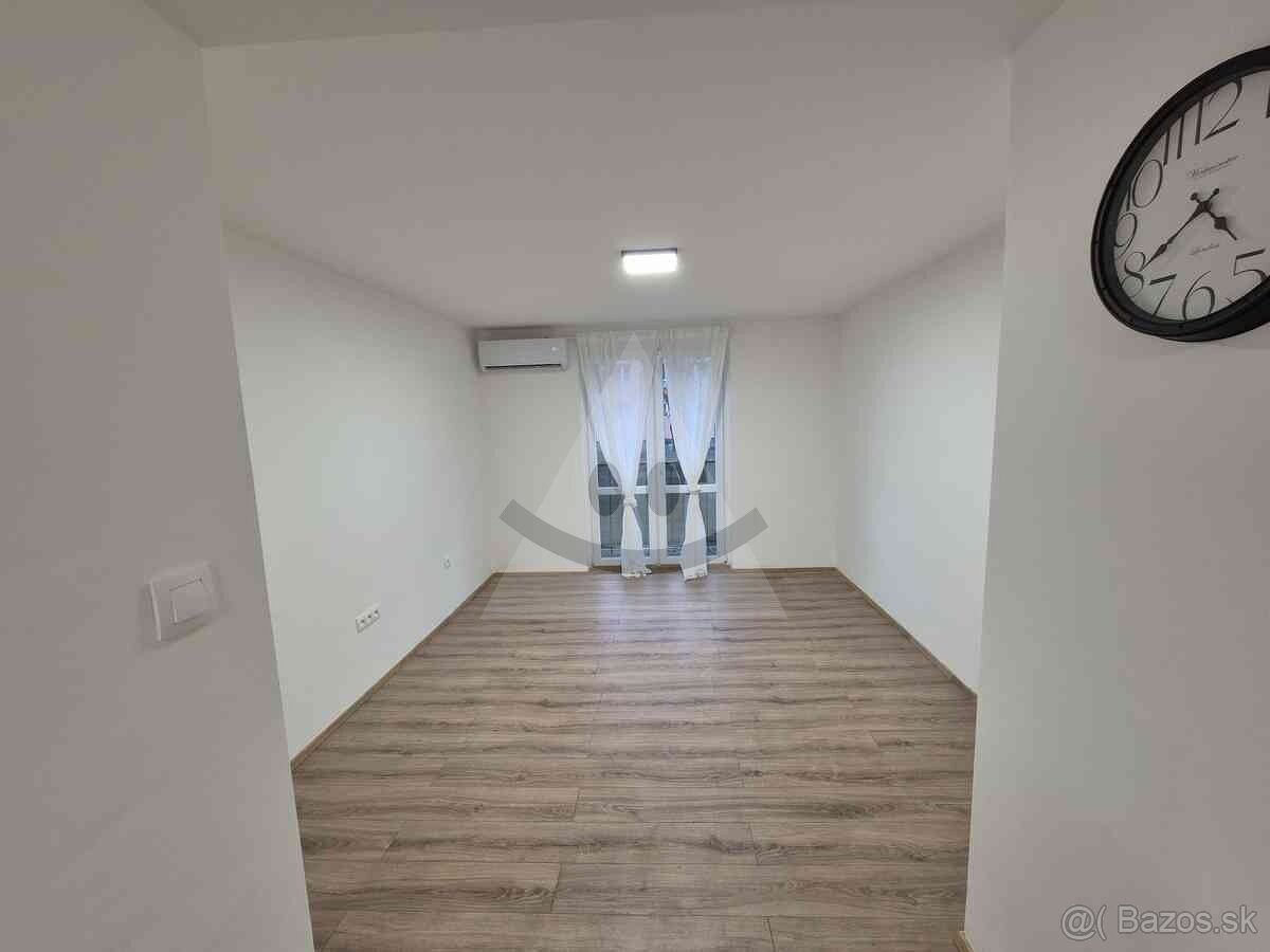 2 izbový byt s internetom a TV na ul. Mieru v Komárne - 4