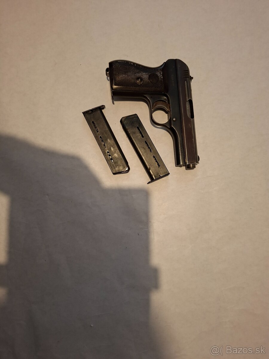 Pištoľ ČZ 27 - 4