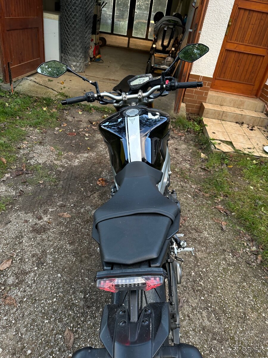 Yamaha mt 09 - 4