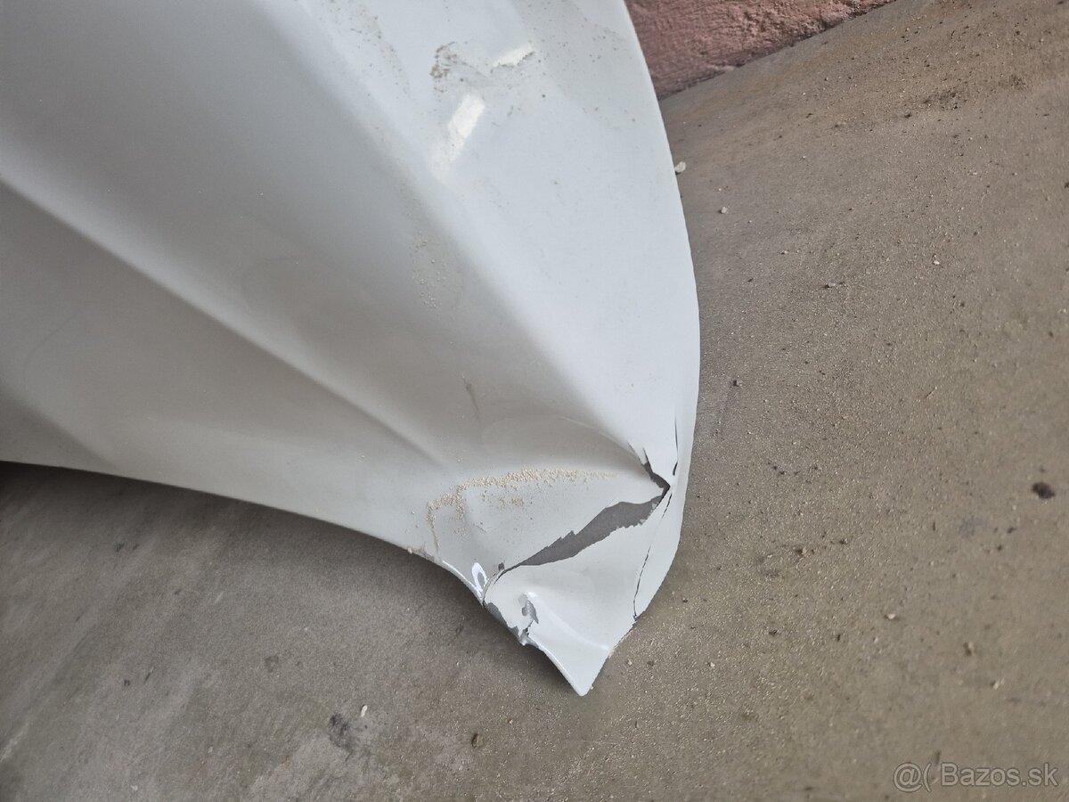 Predám kapotu bmw F30/F31/F32/F36 - 4