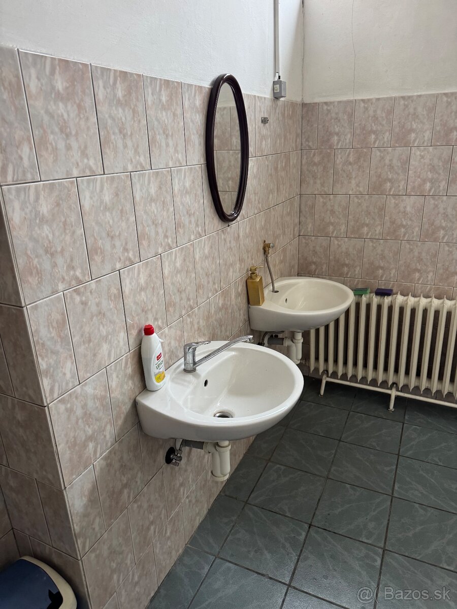 Prenajmem priestory v širšom centre mesta - 4