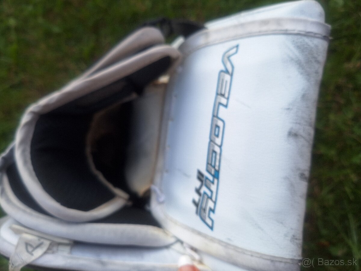 VAUGHN V9 INT -lapacka+vyrazacka - 4