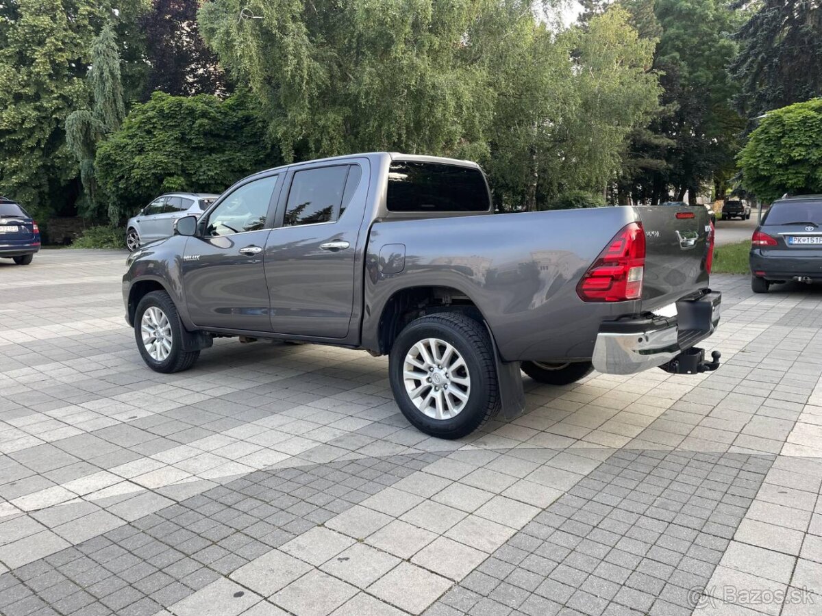 Toyota Hilux DC 2.4 I D-4D Executive A/T