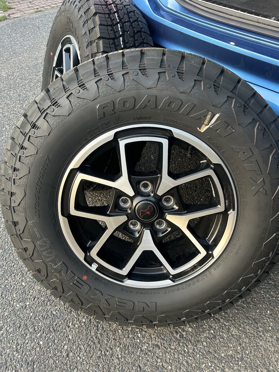 Jeep Wrangler 255/75 r17 nová sada kolesá
