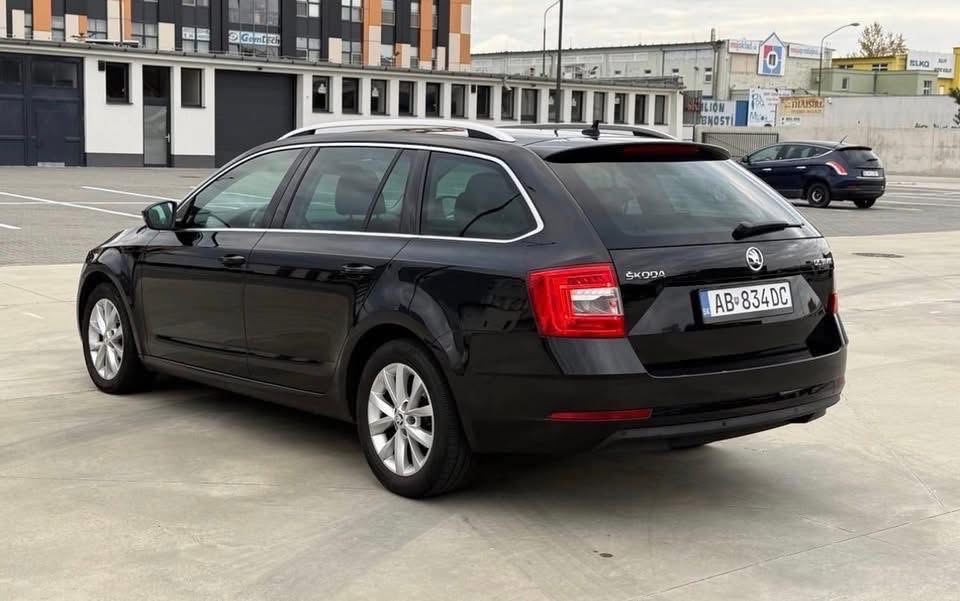 Škoda Octavia Combi 1.6 TDI 115k Ambition DSG - 4