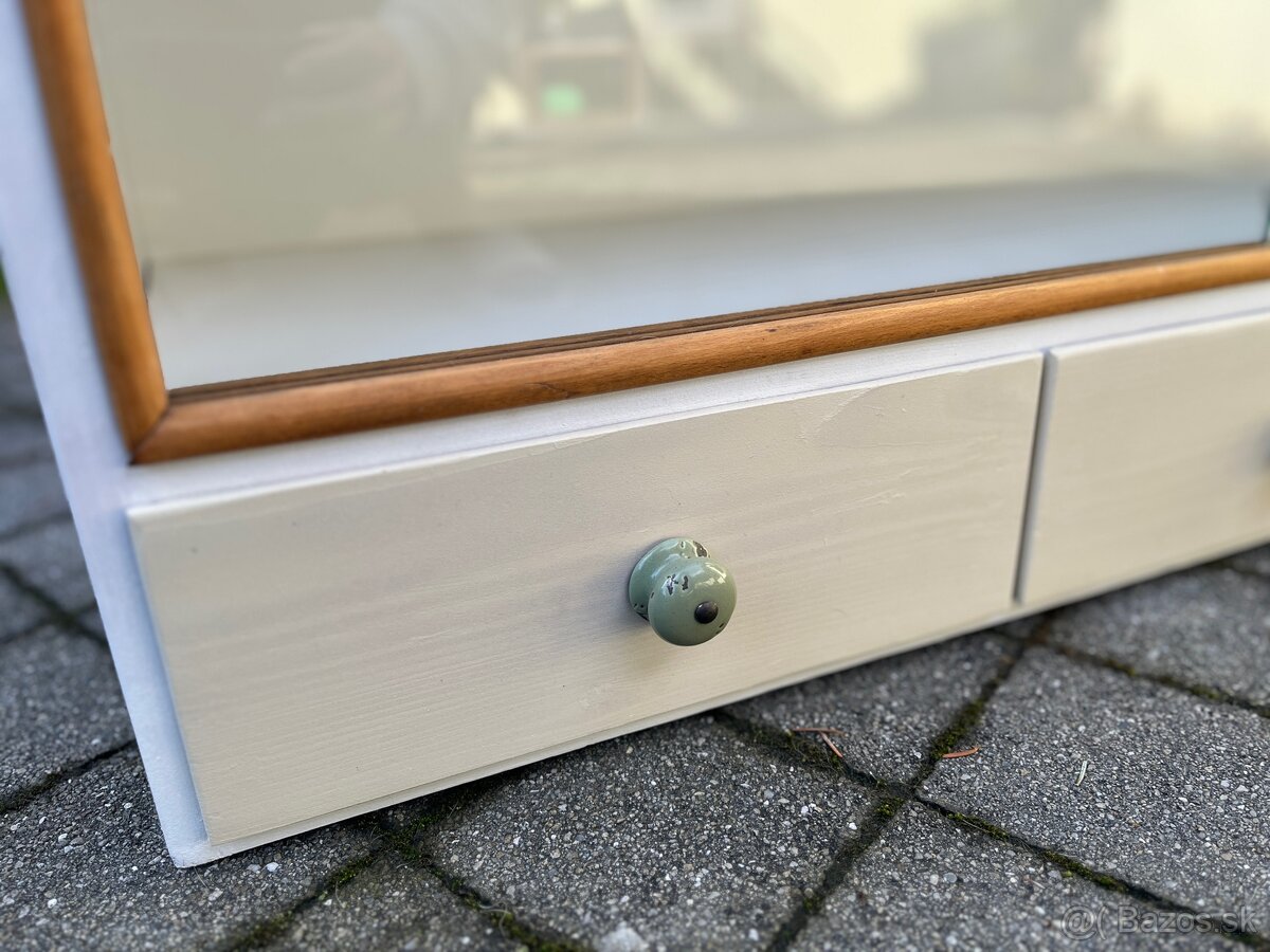 Retro závesna skrinka - 4