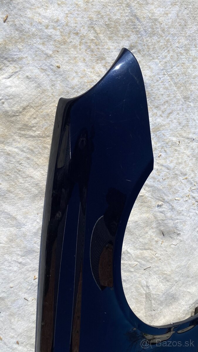 Pravý blatník Mercedes W211 - 4