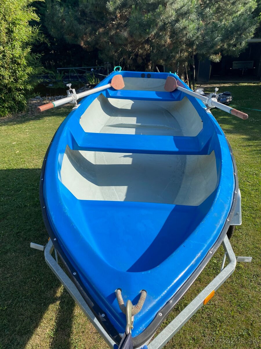 Predám laminátový čln s prívesom - 4