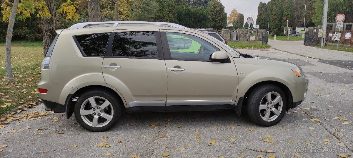 Mitsubishi Outlander 2.0 TDI 103 kw - 4