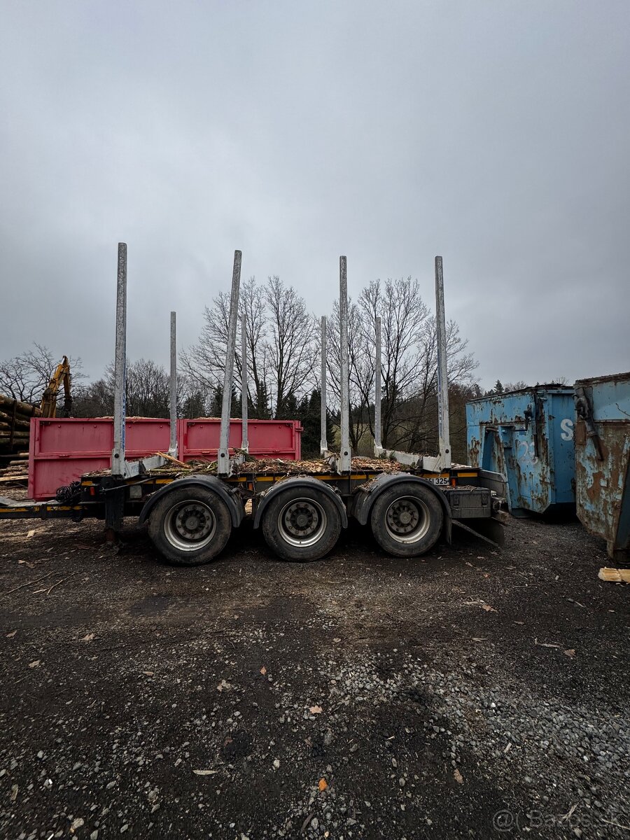 Renault Kerax 6x4 Lesovoz - 4