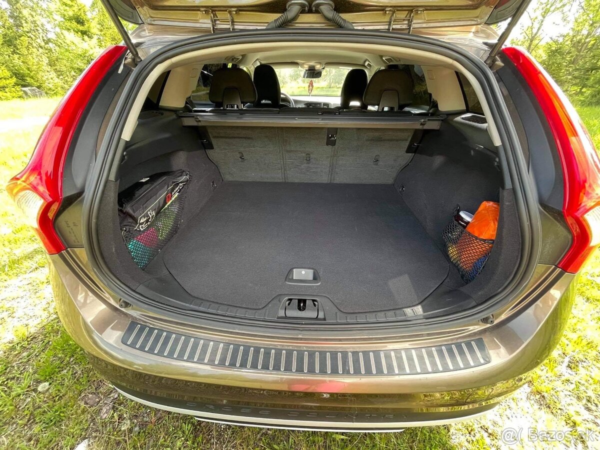 Volvo V60 cross country - 4