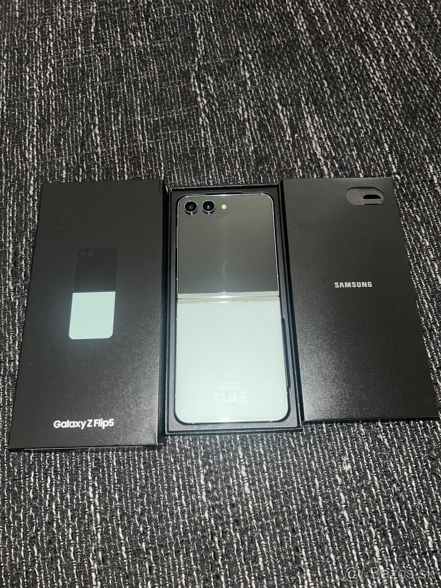 Samsung Galaxy Z Flip5 - 4