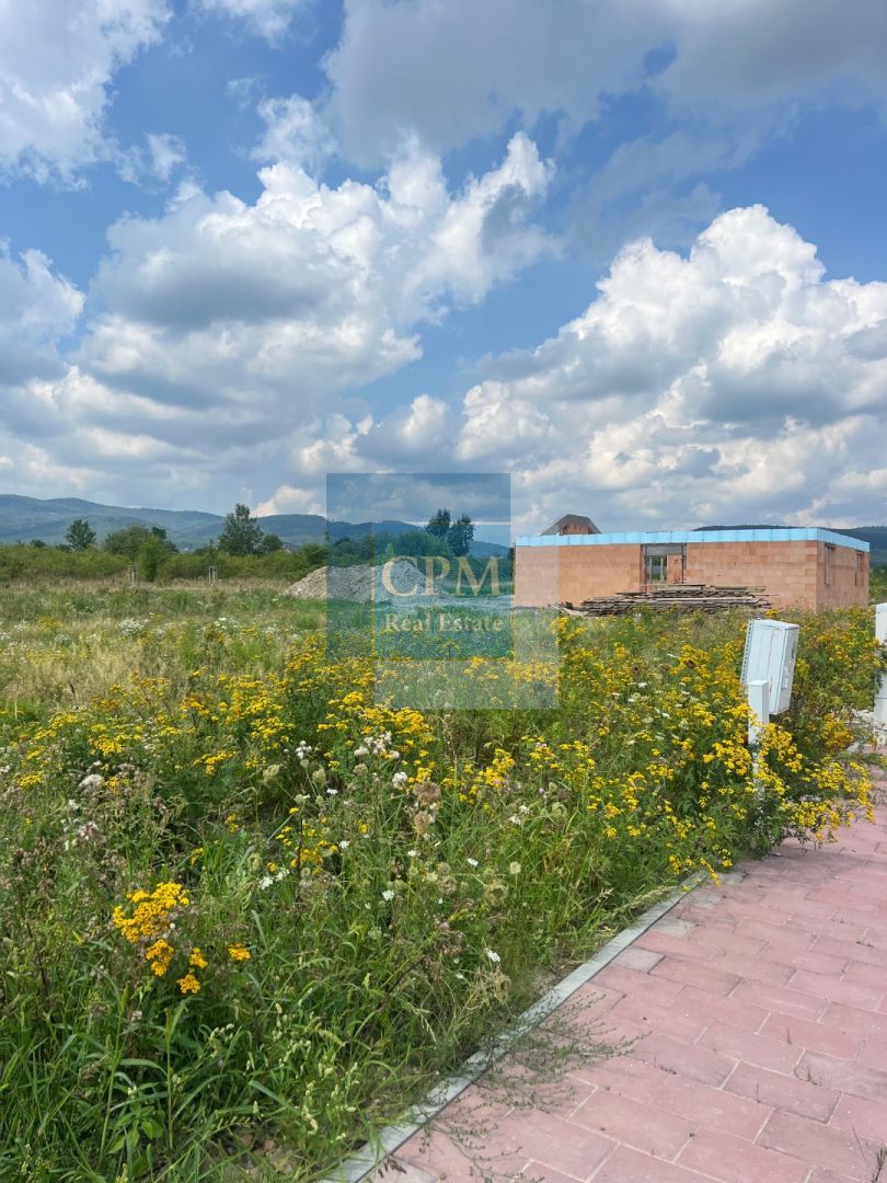 Ponúkame na predaj lukratívny stavebný pozemok v Modre s krá - 4