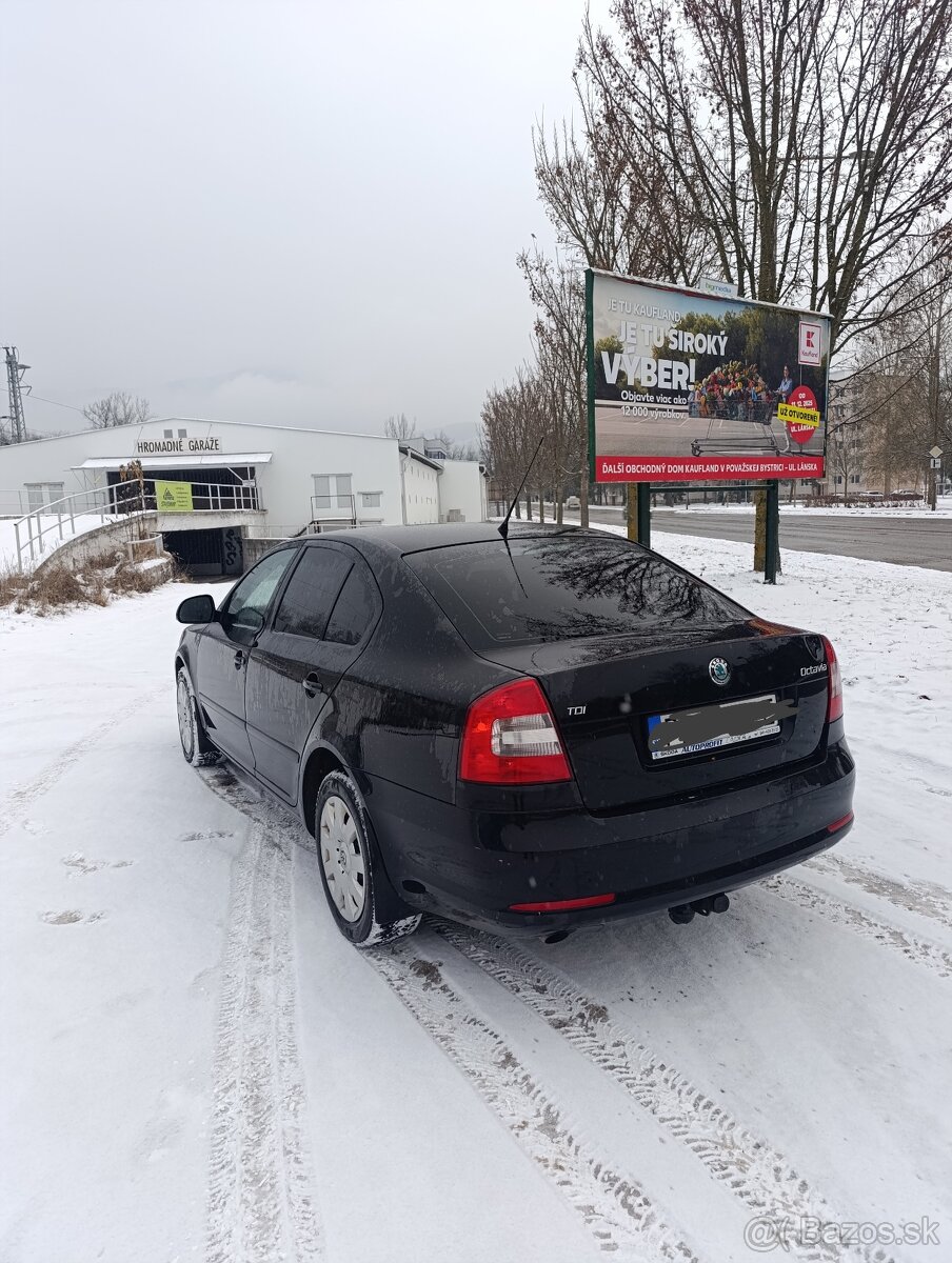 Predám škoda Octavia 2 facelift sedan - 4