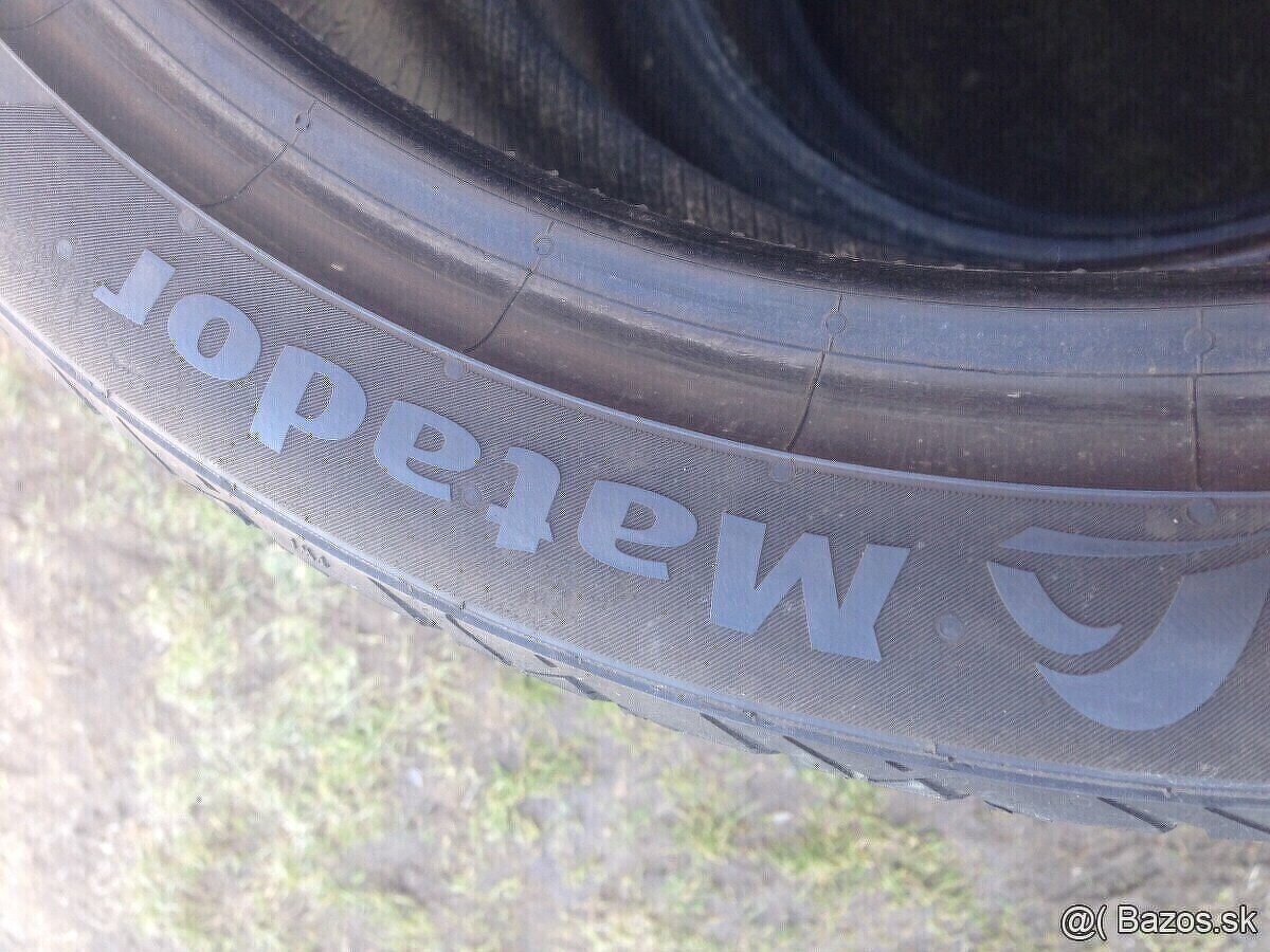 Predám letné Pneu 215/40r17 4.5/5mmna - 4