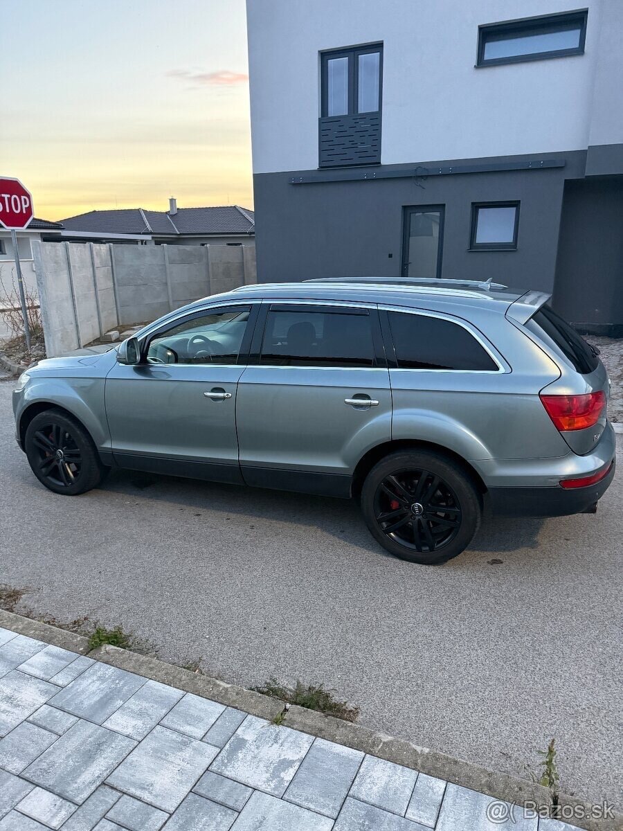 Predám Audi Q7 - 4